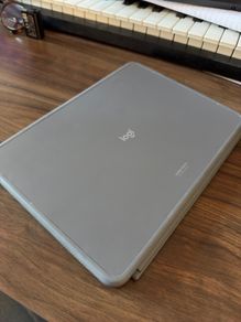Logitech Combo Touch iPad Air m3