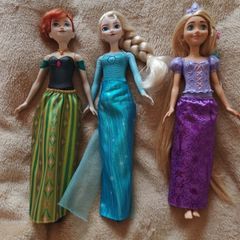 else and Ana musical Barbie's and Rapunzel