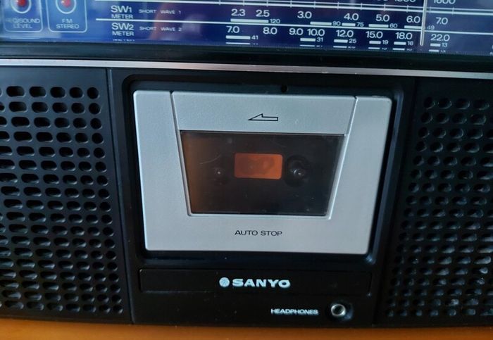 Sanyo M9902K Radio Cassette Recorder, Working and condition good.