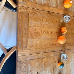 Extendable kitchen table