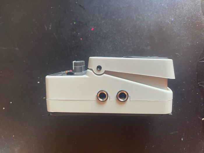 Behringer noise gate pedal