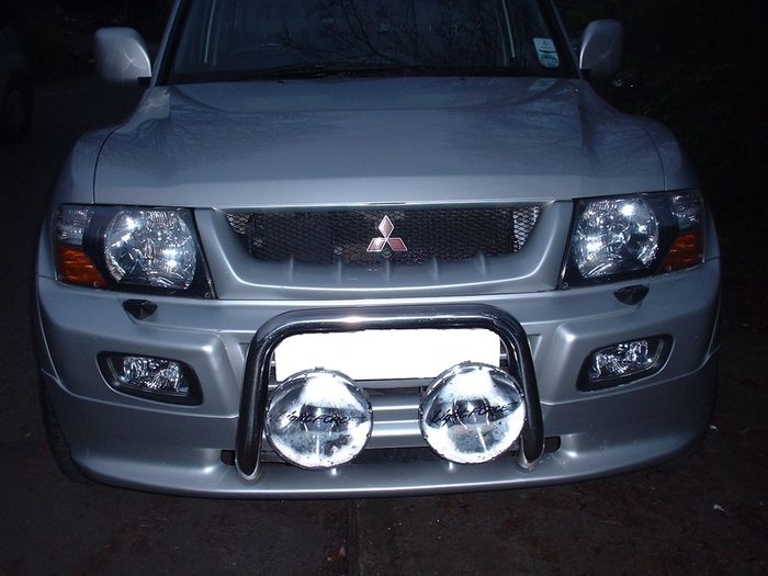 Mitsubishi Pajero/Shogun Low A Bar