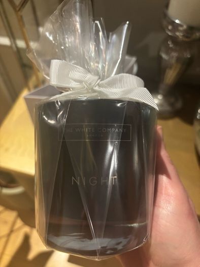 The White Company 2 wick candle