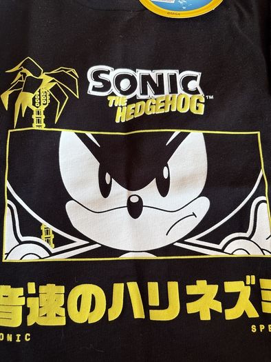Sonic the hedgehog tshirt