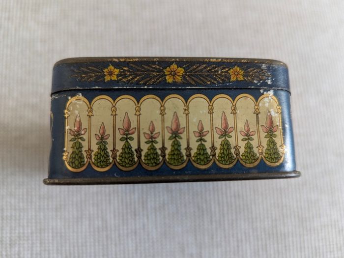 Antique French Berlingots Nantais Sweet Tin Nantes c.1900-1925