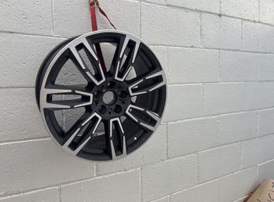 BMW i5 alloy wheel