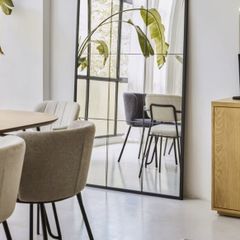 Kave Home Ulrica standing mirror in black metal 100 x 160 cm