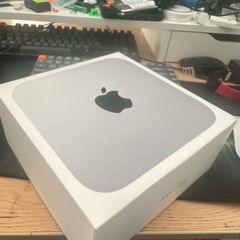 M1 Mac Mini & Dock 256Gb 8Gb