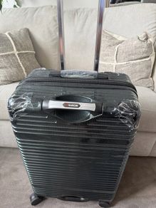Medium size expandable luggage (new)