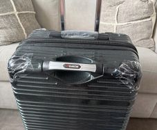 Medium size expandable luggage (new)
