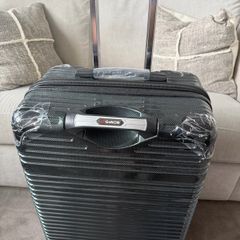 Medium size expandable luggage (new)