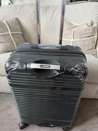 Medium size expandable luggage (new)