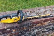 dewalt 18v hedgetrimmer ( body only)