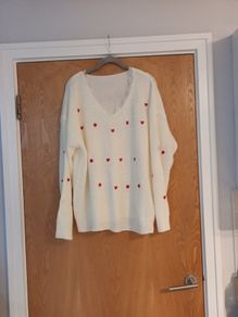 Shein Small Heart & Flower Jumper.    S. 1X - 18.  New-  Tag.