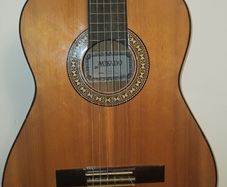 Vintage Mikado Classical Guitar MC100