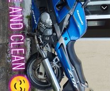 Kawasaki zzr 600 parts/repair full bike there 2002