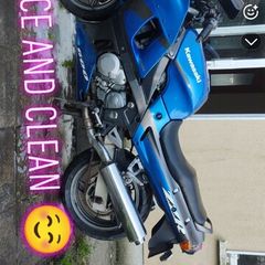 Kawasaki zzr 600 parts/repair full bike there 2002