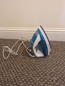 Russell Hobbs Light & Easy iron