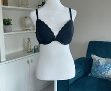 Ladies Black Bra from Marks & Spencer. Size UK 40B / EU 105B