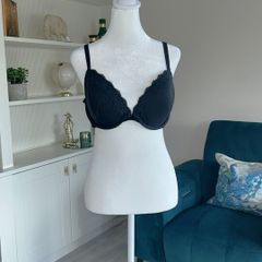 Ladies Black Bra from Marks & Spencer. Size UK 40B / EU 105B