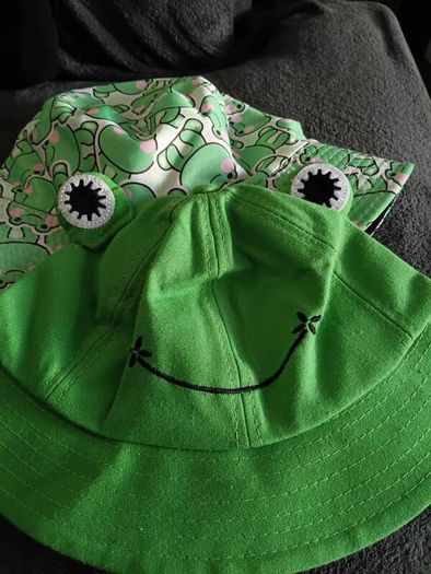 2 Hats