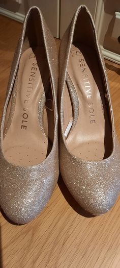 Court Shoe's Glitter