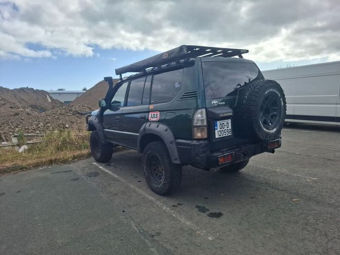 Toyota Land Cruiser 2000