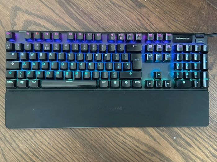 SteelSeries Apex Pro Mechanical Gaming Keyboard Full Size RGB