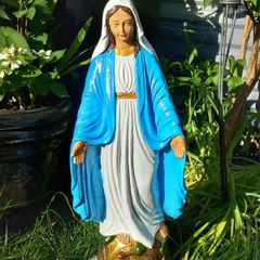 Virgin Mary Statue