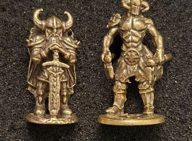 Miniature brass viking figures ( 2 )