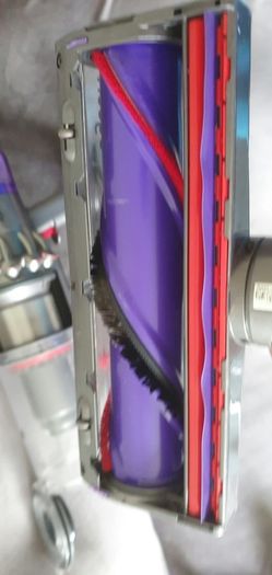 Dyson V11