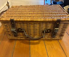 Picnic basket