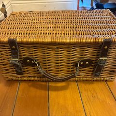 Picnic basket