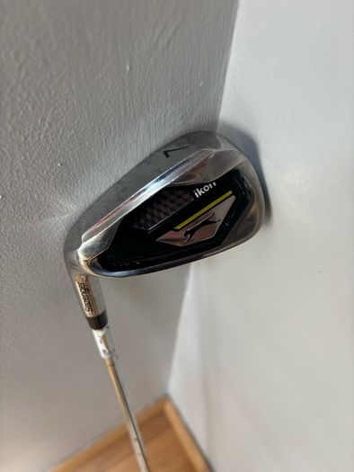 Left handed golf clubs