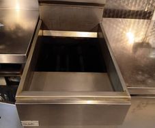 Commercial deep fat fryer
