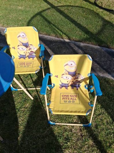 Minion table and chairs