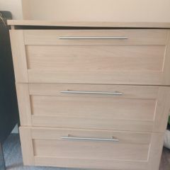 chest of drawers