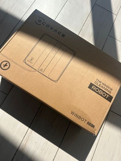 Ecovacs window cleaning robot