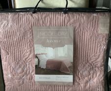 Nicole Day bedspread, new, 220x230
