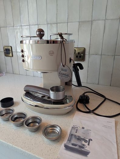 DeLonghi Icona Vintage Espresso Machine