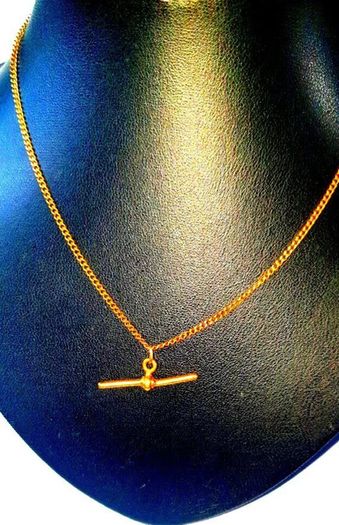 Pristine Vintage 9k Solid Gold T-Bar Necklace