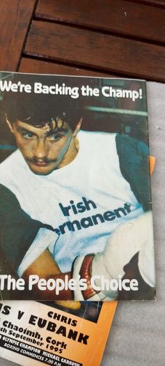 2 x boxing programmes,, Barry mcguigan fight 15th February 1986  R.D.S dublin ,and Steve Collins fight,9 September 1995 Cork, , 2 x irish boxing champions,,2 x legends of irish boxing...