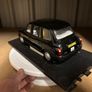 London Taxi Black cab diecast 1:18 Image 2