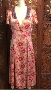 Vintage 1970s tea dress 100% silk