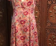 Vintage 1970s tea dress 100% silk