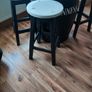 Guinness barrel table with 4 matching stools Image 6