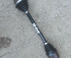 24 Peugeot 208 left driveshaft (bent for parts)