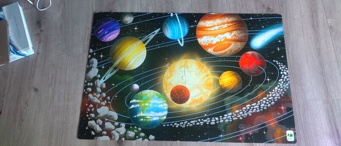 Glow in the dark puzzle space