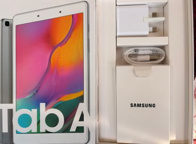 Samsung Galaxy Tab A 8.0" (2019) Excellent Condition + Kids Case & Box