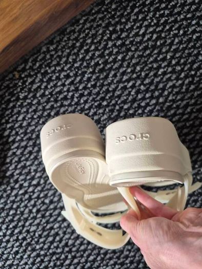 Crocs women